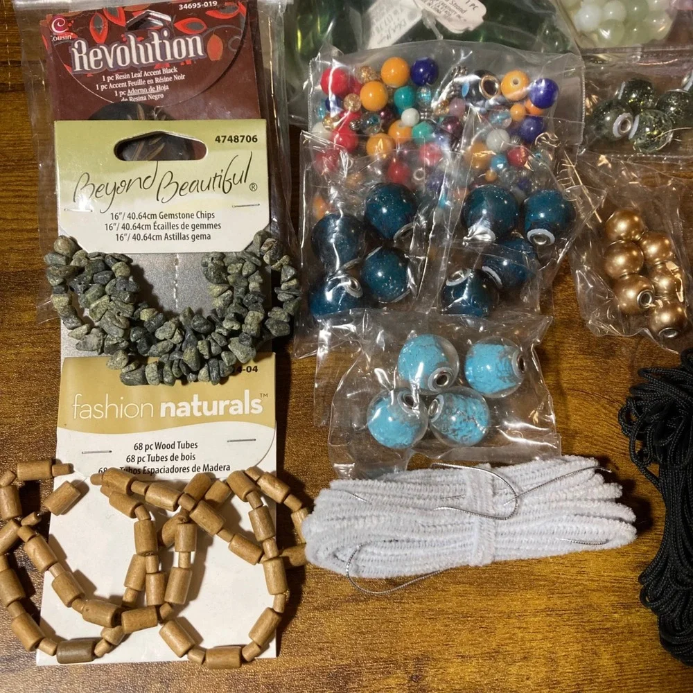 Jewelry Making‎ Supplies Beads Charms Cords Findings Craft Kit Bundle